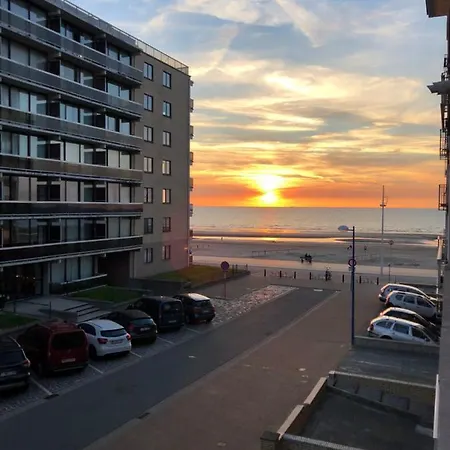 « Les 3 Moussaillons » Appartement 2 Ch Coxyde Exterior photo